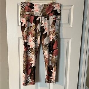 Old Navy Floral Capri Leggings — Pink, Green & Cream